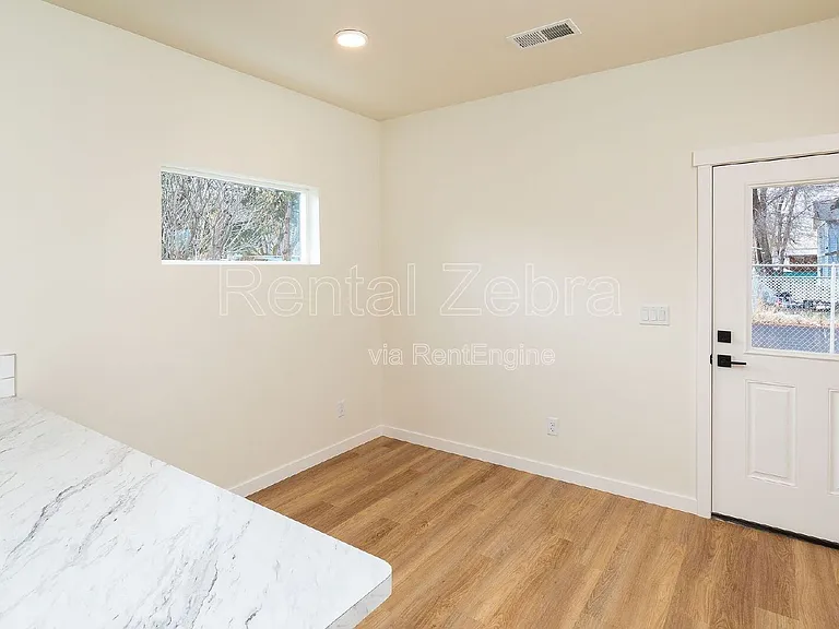 663 SE Dunham St #2 — Photo 33