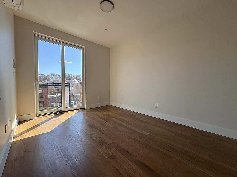 1st image of 717 5th Ave #2