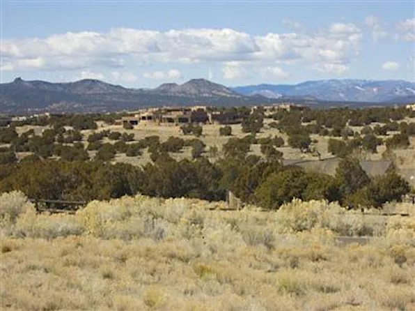 6 Buckskin Cir, Santa Fe, NM 87506