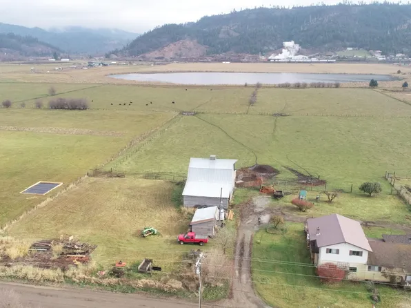 873 Riverdale Dr, St Maries, ID 83861