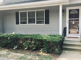 447 Stafford Rd APT B2, Tiverton, RI 02878