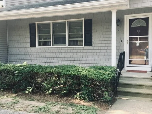 447 Stafford Rd APT B2, Tiverton, RI 02878