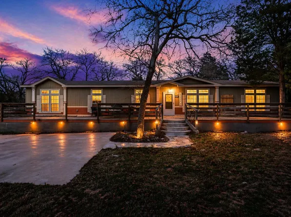 186 La Selva Dr, Elgin, TX 78621