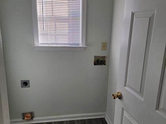 5th image of 418 N Ericson Dr
