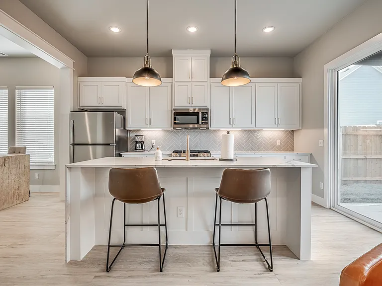 11337 N Blackwelder Ave #B110 — Photo 4