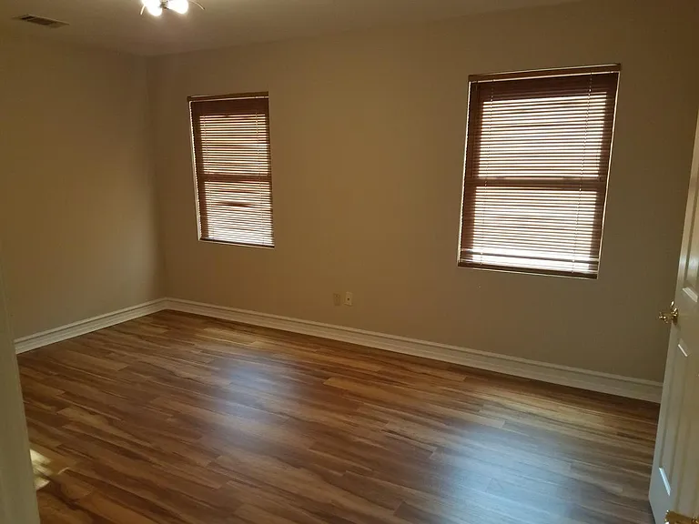 Master bedroom (view 2)