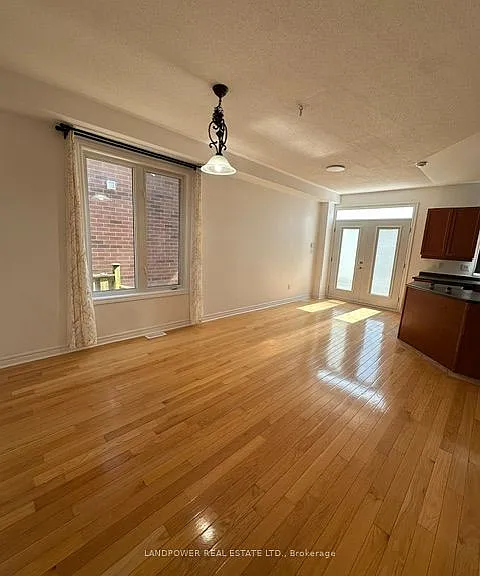 358 William Berczy Blvd #MAIN 2ND — Photo 4