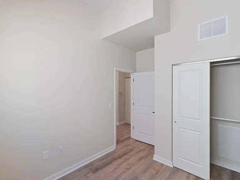 Avenue Eleven Apartments — Photo 27
