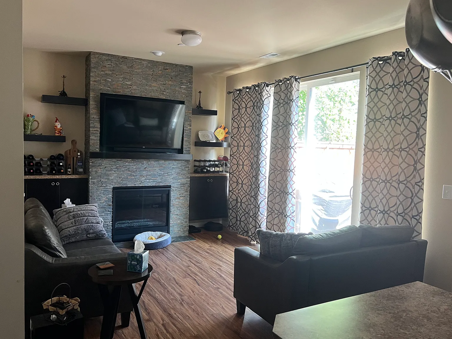 4 bed, 2.5 bath, 1680 sqft, $1,200 — Photo 2