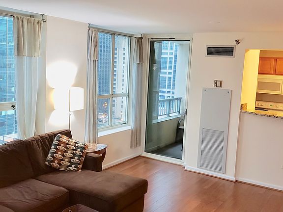 2nd image of 345 N La Salle Dr APT 1803