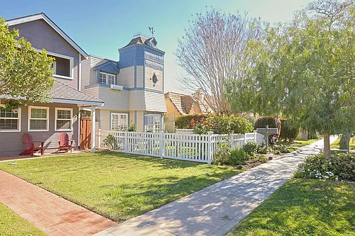 733 H Ave Photo 1