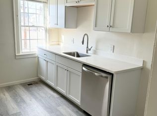 1432 Lauderdale Ave, Lakewood, OH 44107