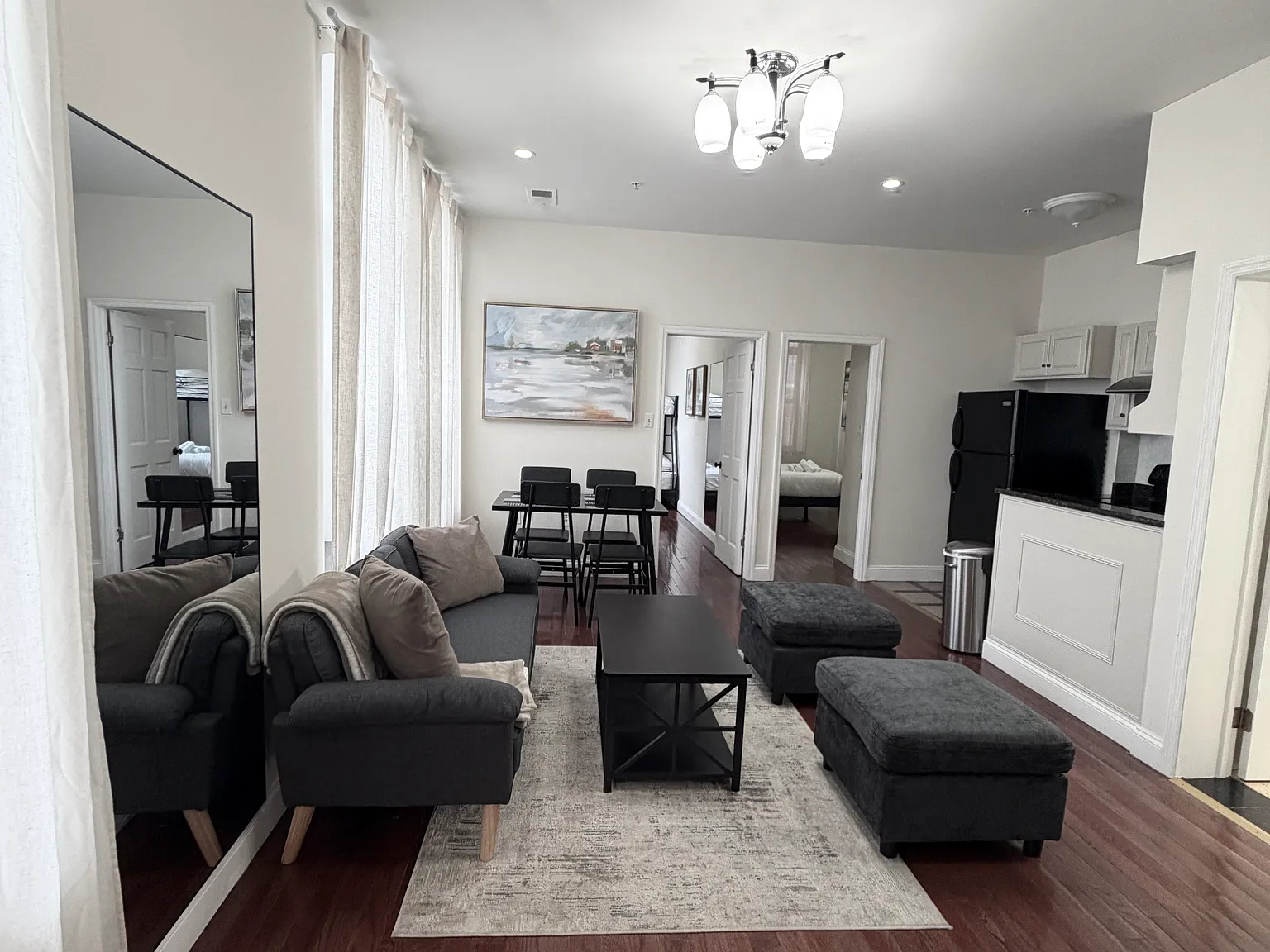 2 bed, 700 sqft, $1,750 — Photo 1