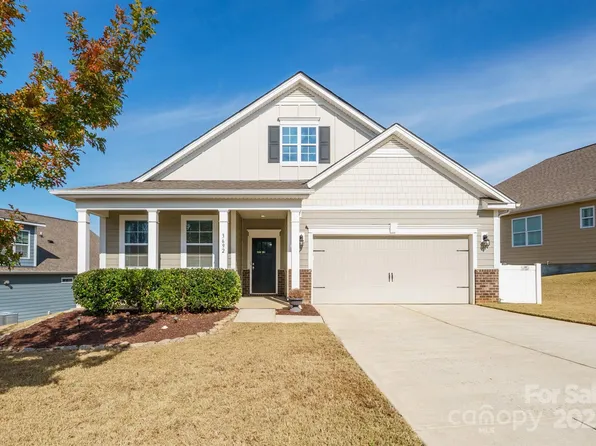 3692 Summer Haven Dr, Sherrills Ford, NC 28673