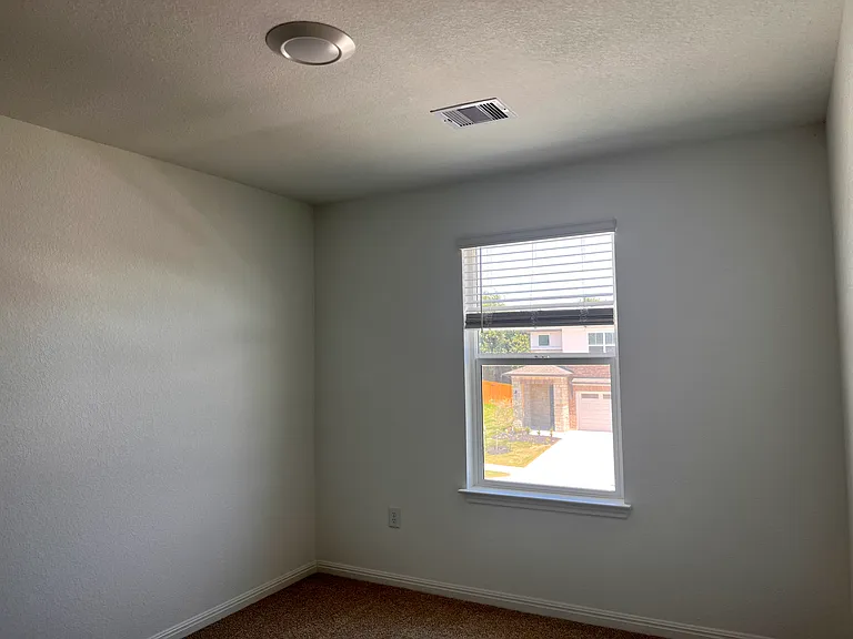 220 Saide St — Photo 17
