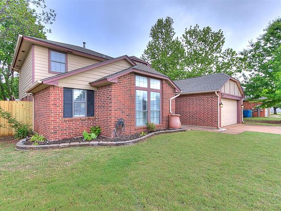 3rd image of 1825 Brittany Ln