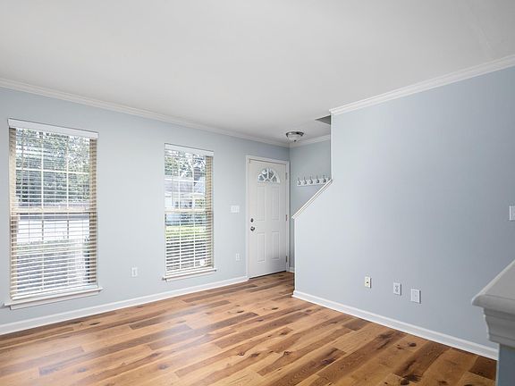 3rd image of 415 Marquis Ave Suite 104