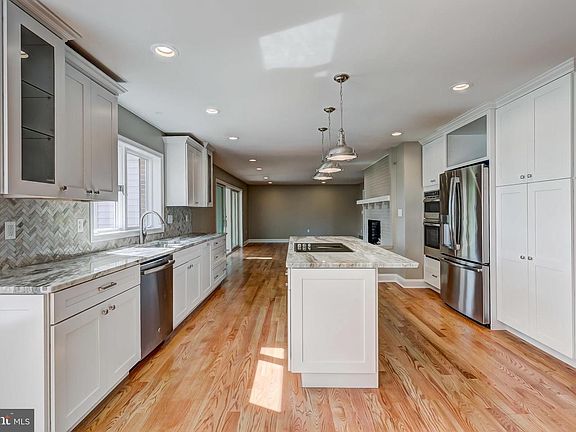 2nd image of 144 Governors Way S