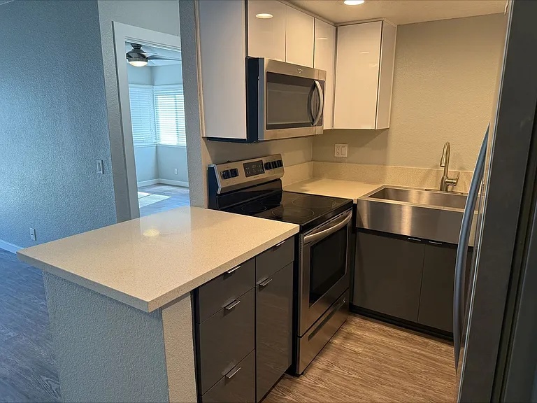 The 3900 Apartments — Photo 74