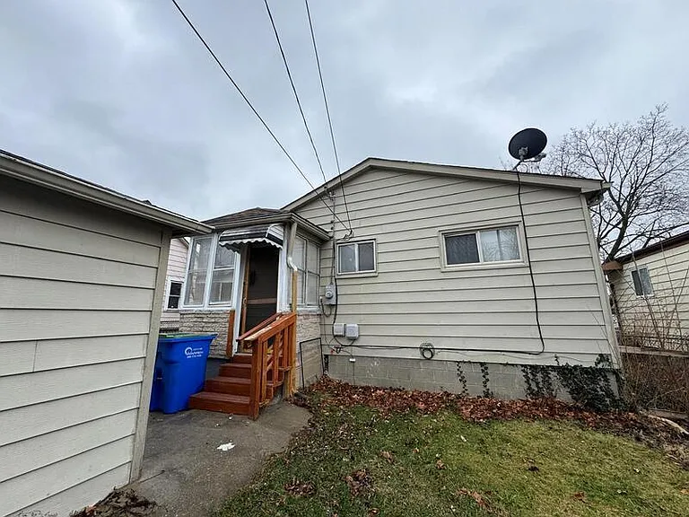 8693 Paige Ave — Photo 13