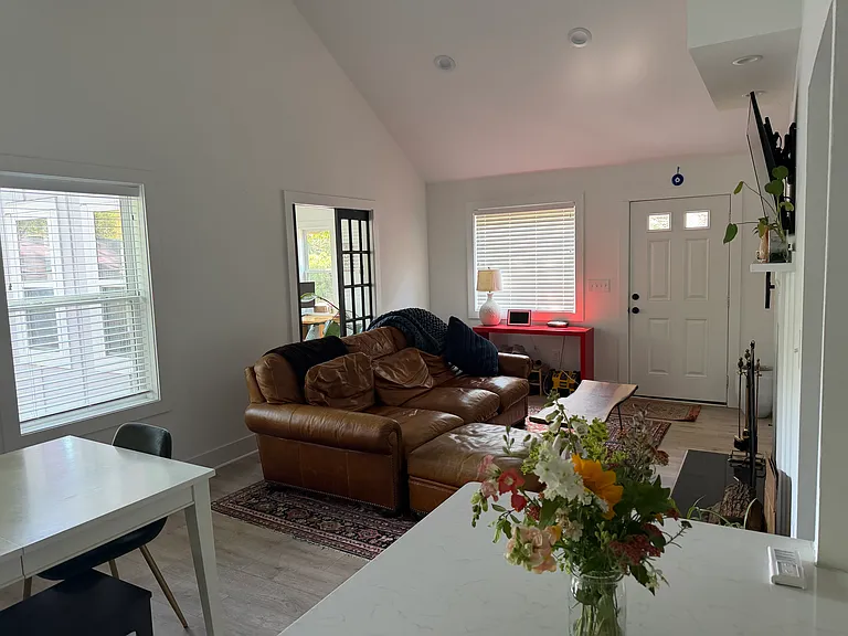 2510 Cascadilla St — Photo 12