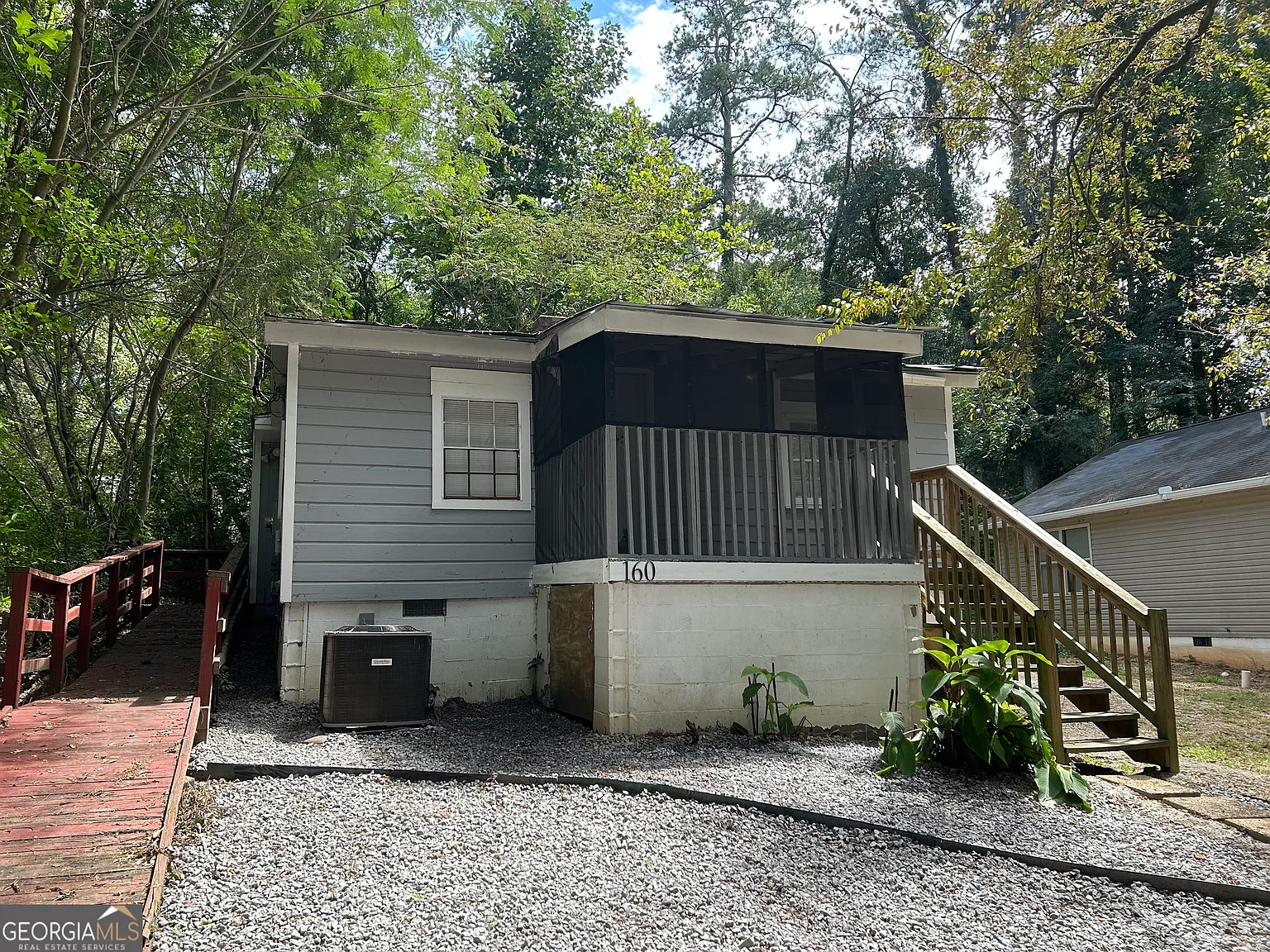 160 Burney St photo 1
