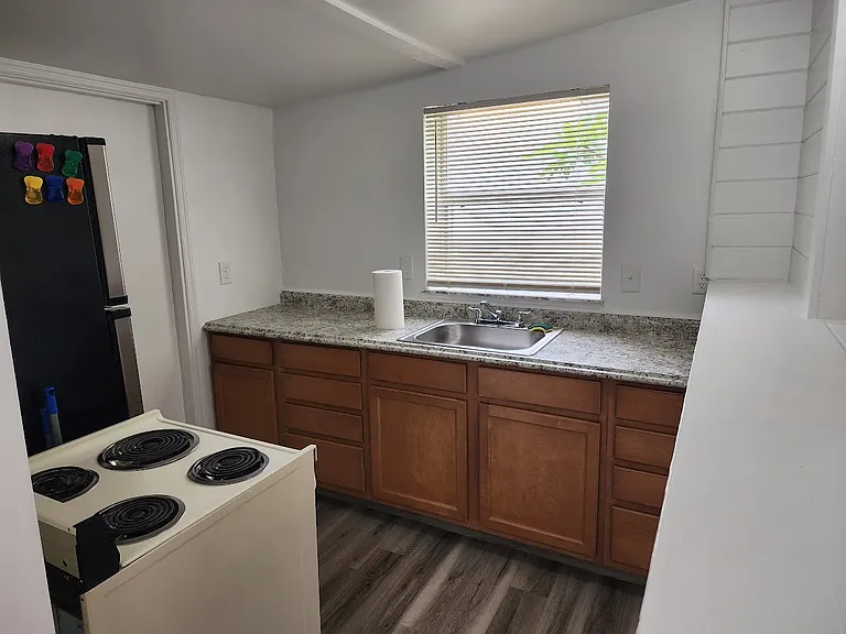 4286 Grand Blvd — Photo 3