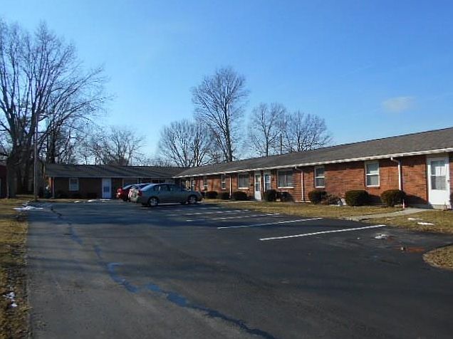 1st image of 565 S Main St