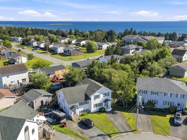 70 Thorncrest Ct, Eastern Passage, NS B3G 1N4