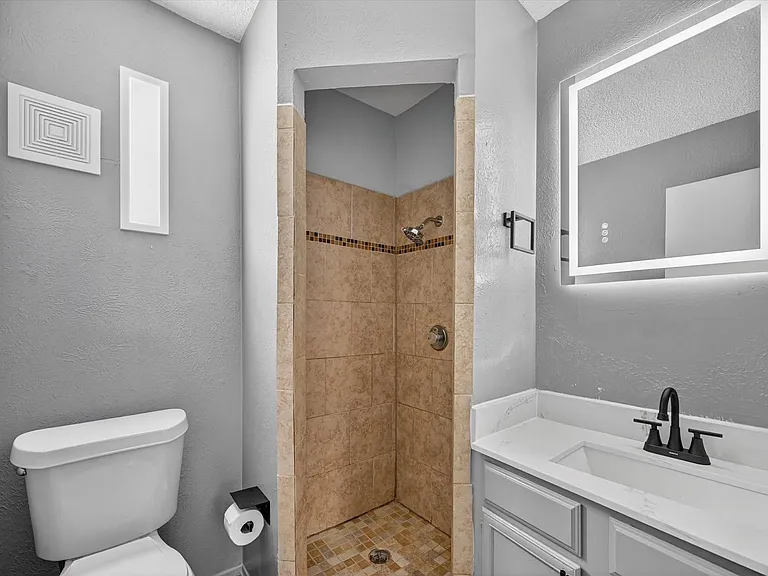 9170 Forest Ln #107 — Photo 4