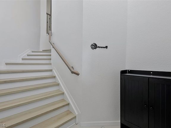 3rd image of 9210 Belleza Way APT 204