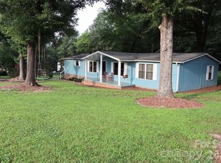 2095 Goodman Lake Rd, Morganton, NC 28655