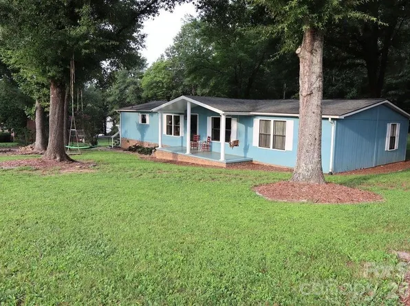2095 Goodman Lake Rd, Morganton, NC 28655