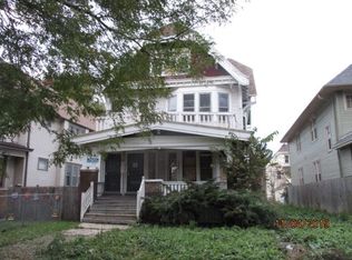 2750 N 41st St, Milwaukee, WI 53210