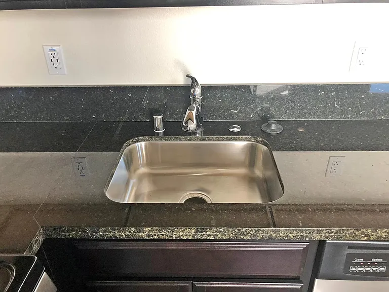 504 E Isidoro Ave #504 — Photo 8