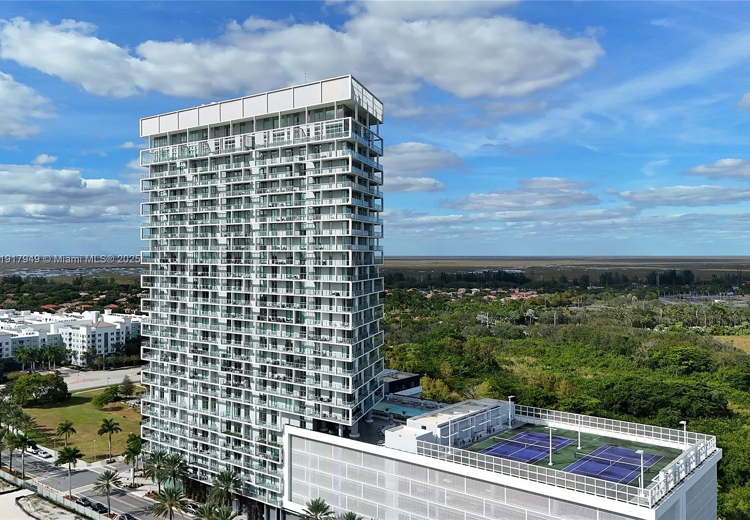 Metropica North Tower One — Photo 2