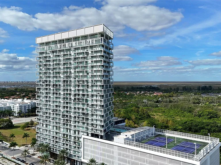 2000 Metropica Way #306 — Photo 2