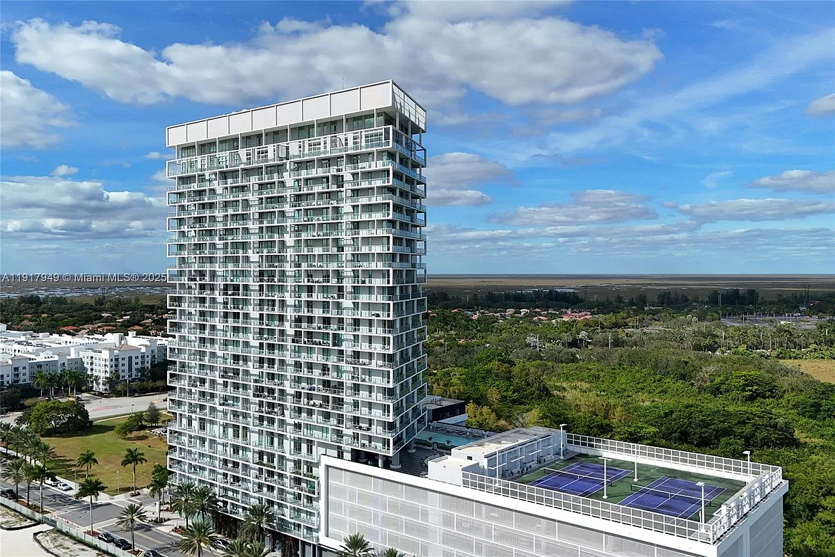 Building Photo - 2000 Metropica Way #306