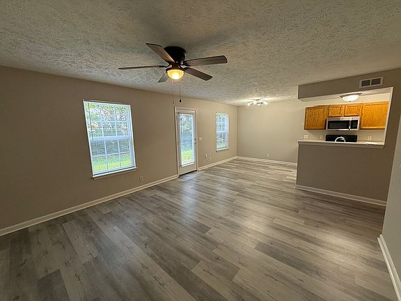5th image of 272 Indian Park Dr