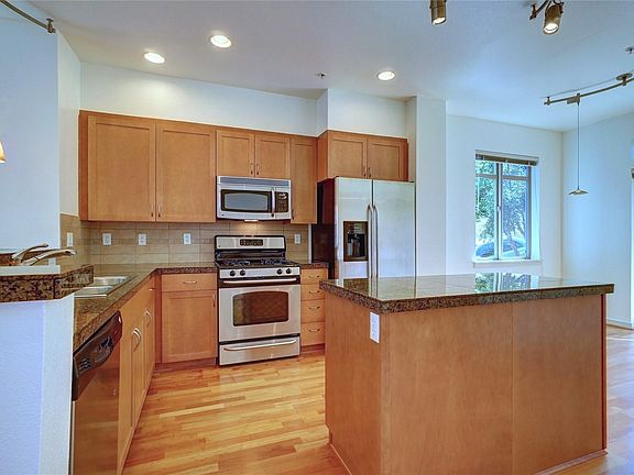 4th image of 2188 Yakima Ct