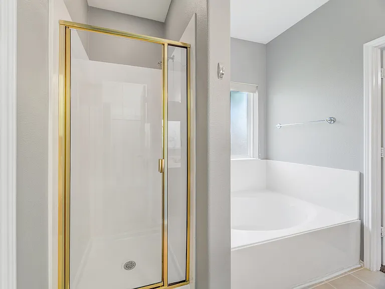 8162 Robertson Dr — Photo 25