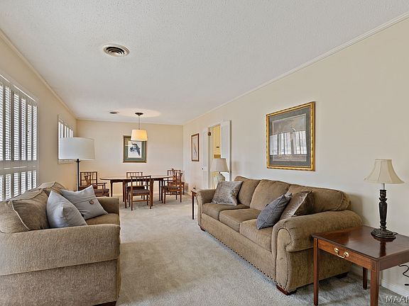 3rd image of 1848 Cairnbrook Dr