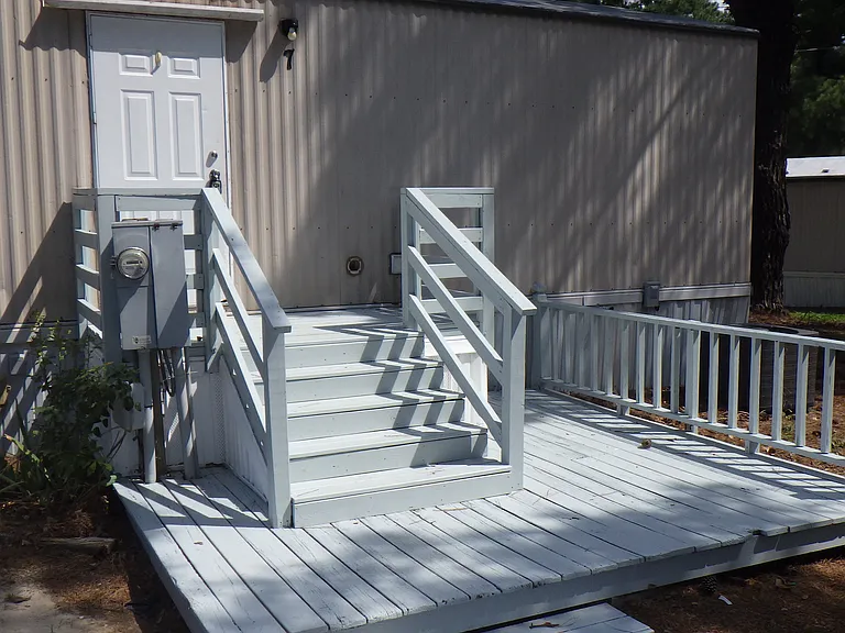 553 Country Ln #7 — Photo 2