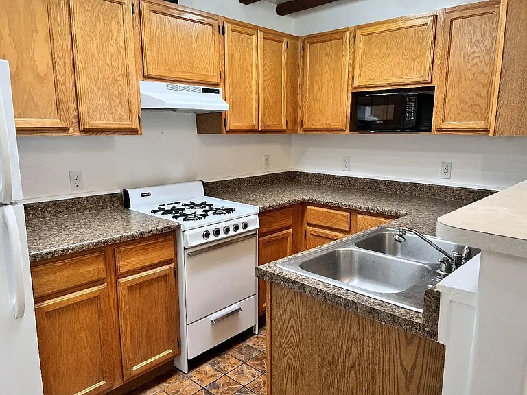 715 Onate Pl #2 — Photo 7