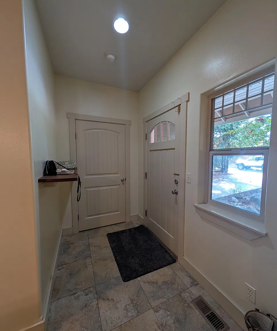 3 bed, 2.5 bath, 2033 sqft, $2,850 — Photo 4