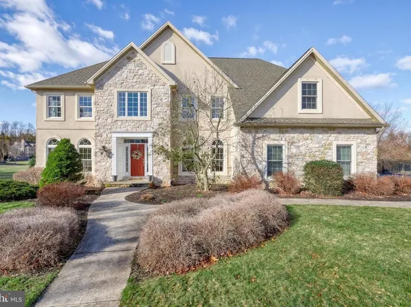 111 Turtle Hollow Dr, Lewisberry, PA 17339