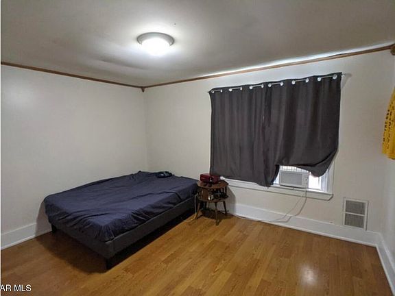 4th image of 1609 20th Ave