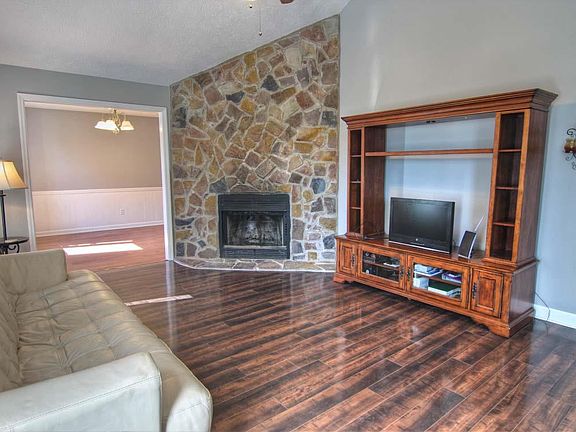 2nd image of 7048 Pulley Dr