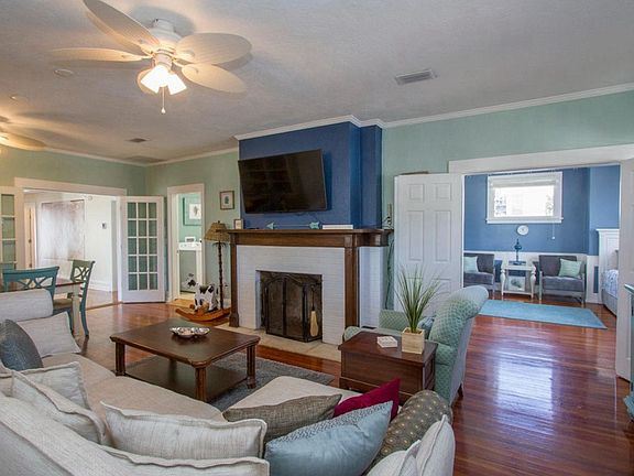 5th image of 322 Silver Beach Ave