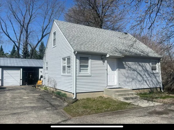 (undisclosed Address), McHenry, IL 60050